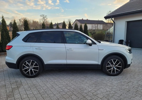 Volkswagen Touareg cena 169986 przebieg: 129900, rok produkcji 2019 z Warszawa małe 436